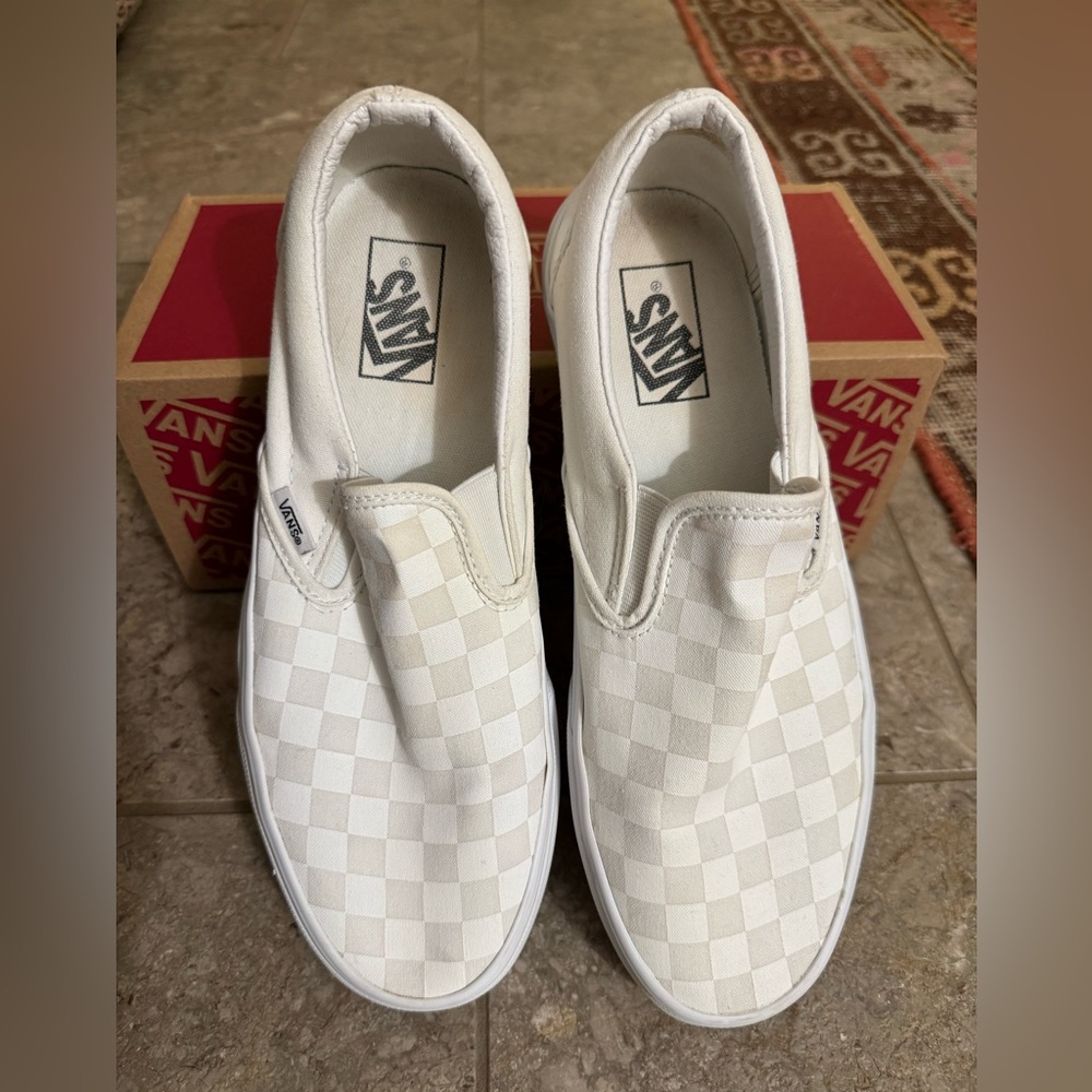Vans white on white checkerboard slide-one, women’s 10.5